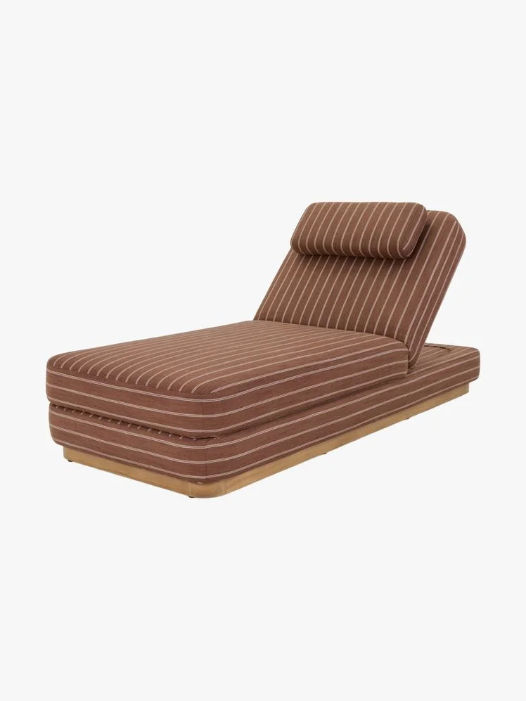 Stylish outdoor chaise with grounded design