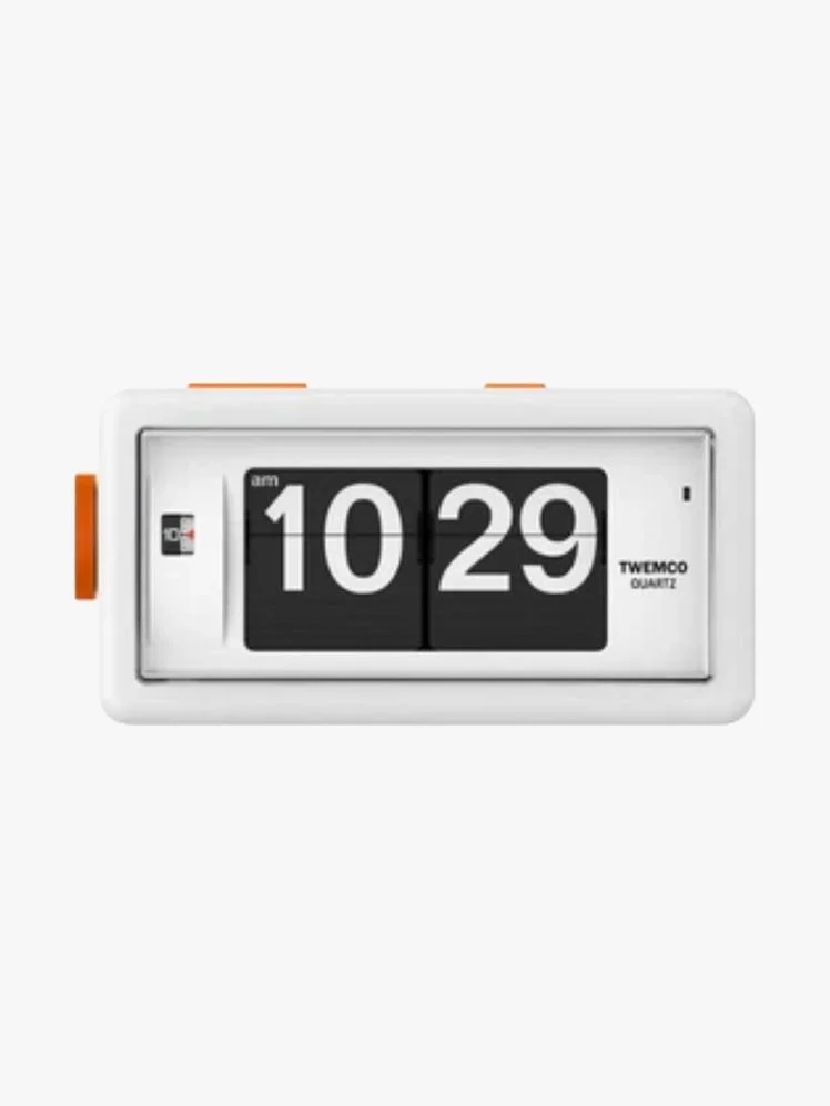 Image may contain: Clock, Digital Clock, Electronics, Screen, Computer Hardware, Hardware, and Monitor