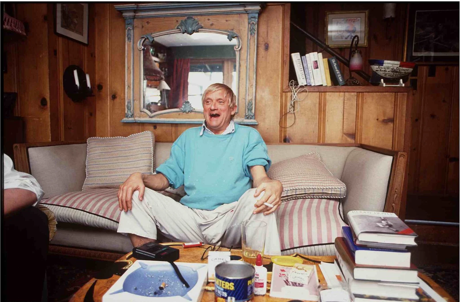 David Hockney chez lui à Malibu janvier 1994.