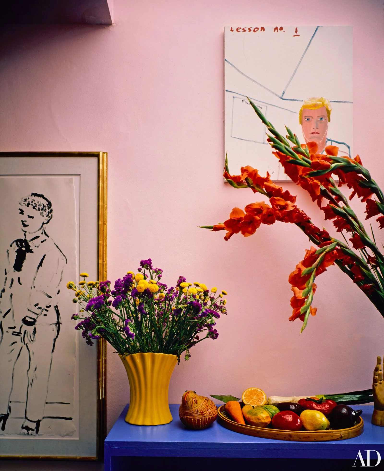 The entrance hall.